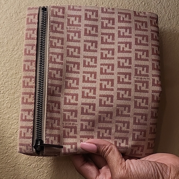 Fendi Handbags - Fendi pouch